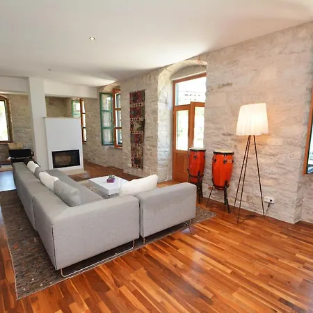 Del Mar Villa Rogač
